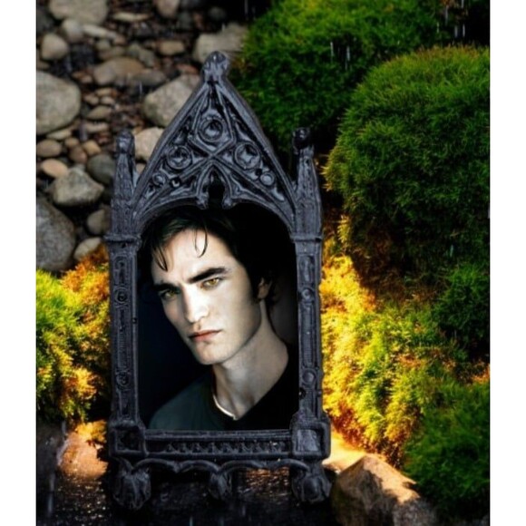 Edward Cullen Magnet - Twilight Heartthrob Vampire Romance Robert Pattinson - Picture 3 of 3